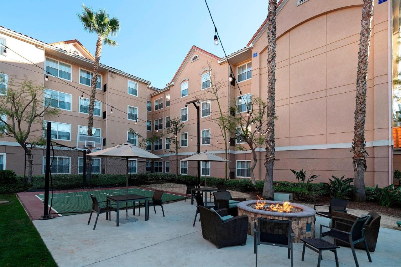 Hotel Hills Yorba Linda 3*